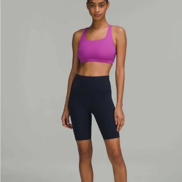 Lululemon Energy Bra *Medium Support, B–D Cups
Vivid Plum (First Release) - Picture 1 of 6